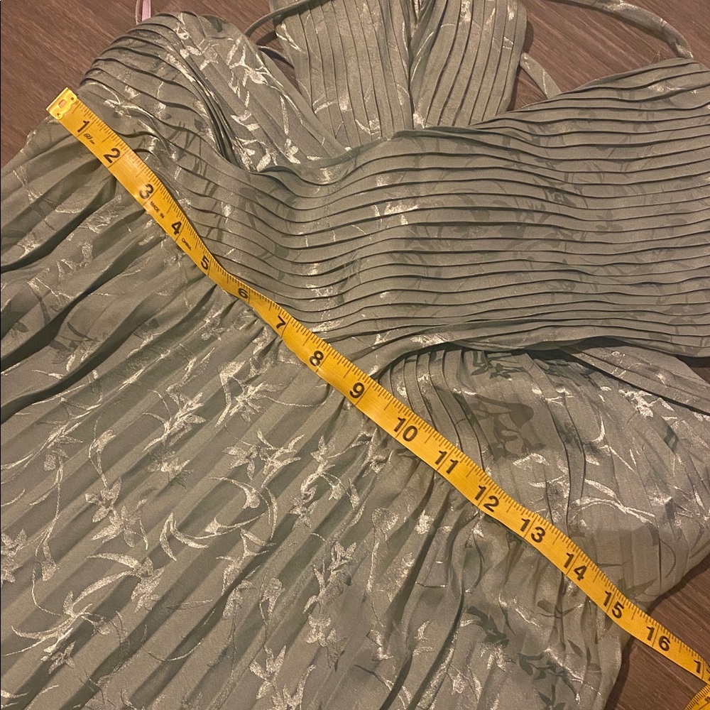 Wedding Guest Midi Dress - Picture 15 of 15